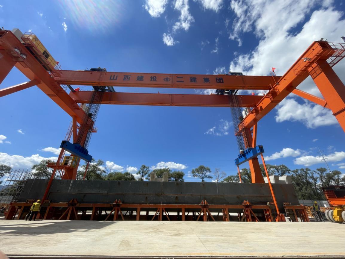 ɽ����Ͷ�������ųн��Ĵ�ͬ���ٷɳ���Ŀ�׿���Բ����ɵ�װ