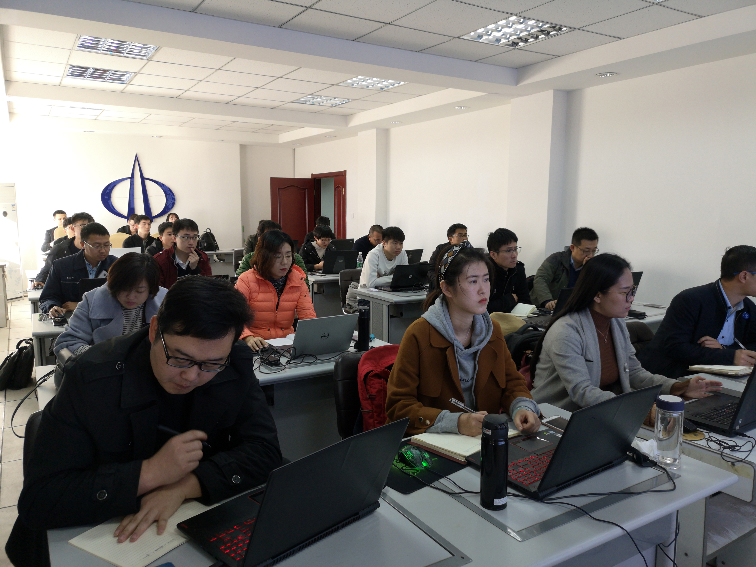 ������ʱ�������ǲ���(�й���)�ٷ���վ