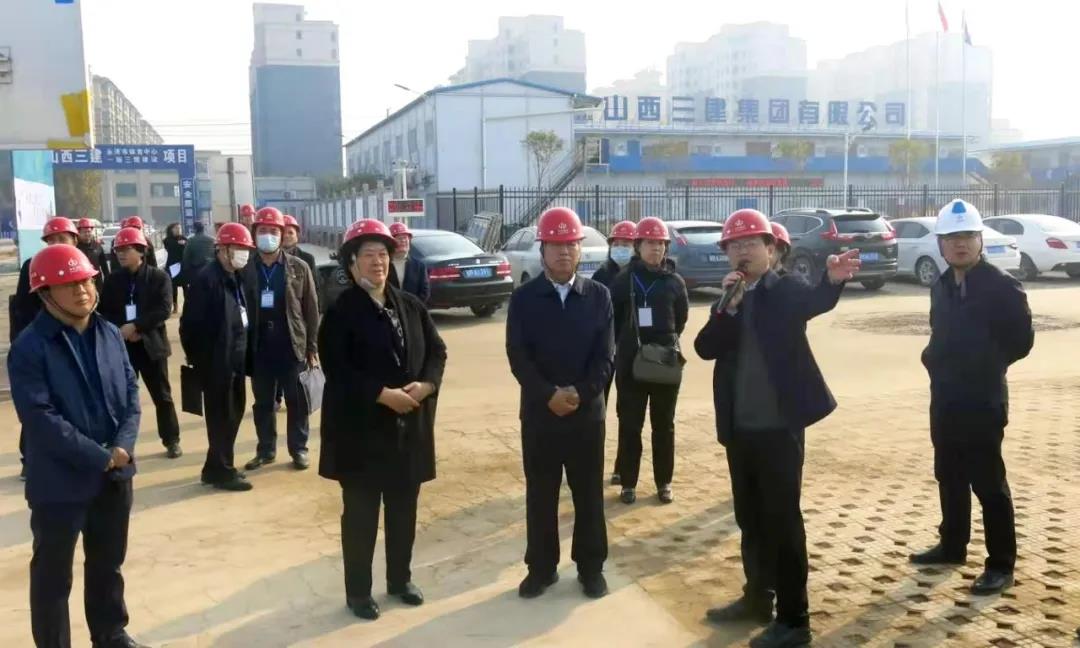 ɽ����Ͷ����������������������һ������������ʱ��Ŀͨ���˶��ᾫ�����������ۺϲ���