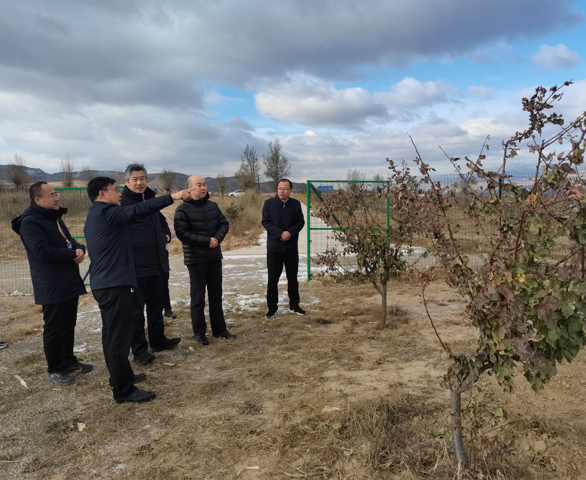 ���Һ͸������ص���פ��������