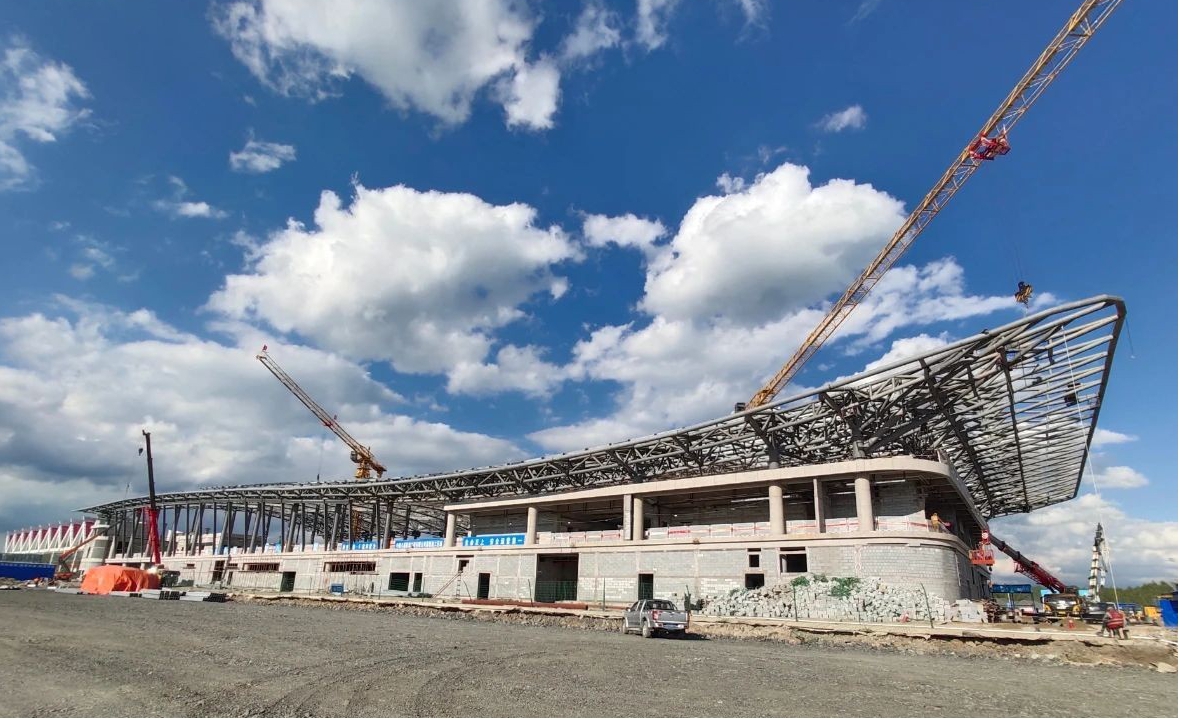 ɽ����Ͷ�������Ž��Ĵ��쳤��ɽ�����½���վ¥�ֽṹ����