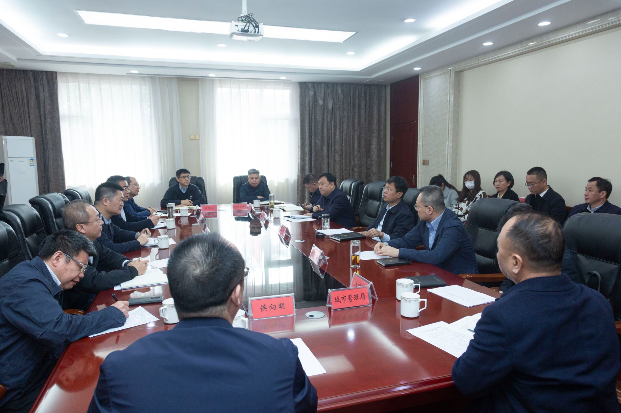 ɽ����Ͷ�������ٷ���������������̸��