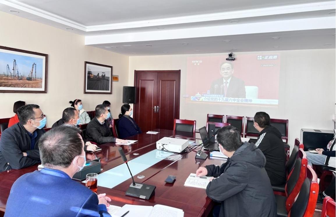 ɽ����Ͷ��е��������֯��Աְ��ԢĿ����ʮ�Ž�����ȫ������������