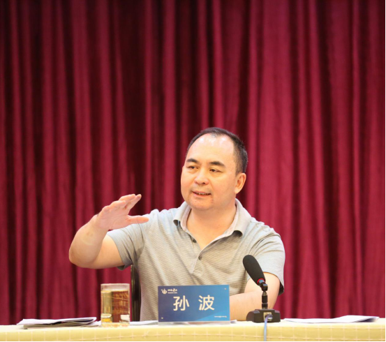 �����ܹ�˾��ί�ٿ���ά������ �����ж������������������������ʱ�����ŷ�ά�������ƽ���